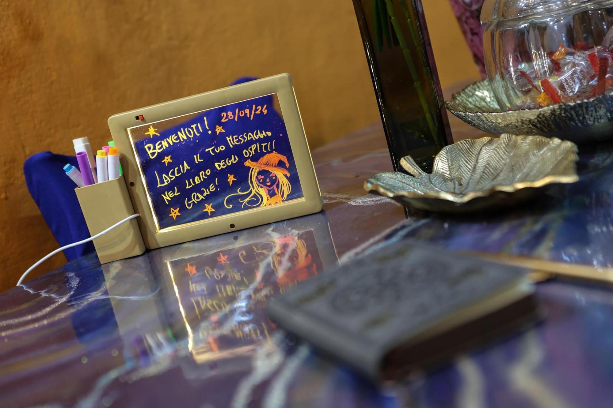La Casa Di Strega Euphoria - Casa Vacanza Tra Arte E Magia Viterbo Bagian luar foto