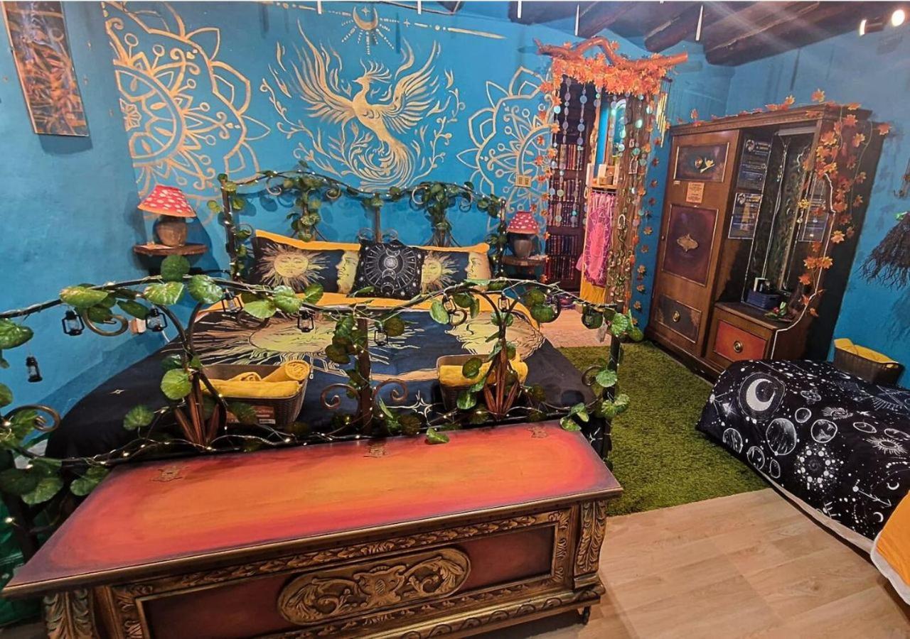La Casa Di Strega Euphoria - Casa Vacanza Tra Arte E Magia Viterbo Bagian luar foto