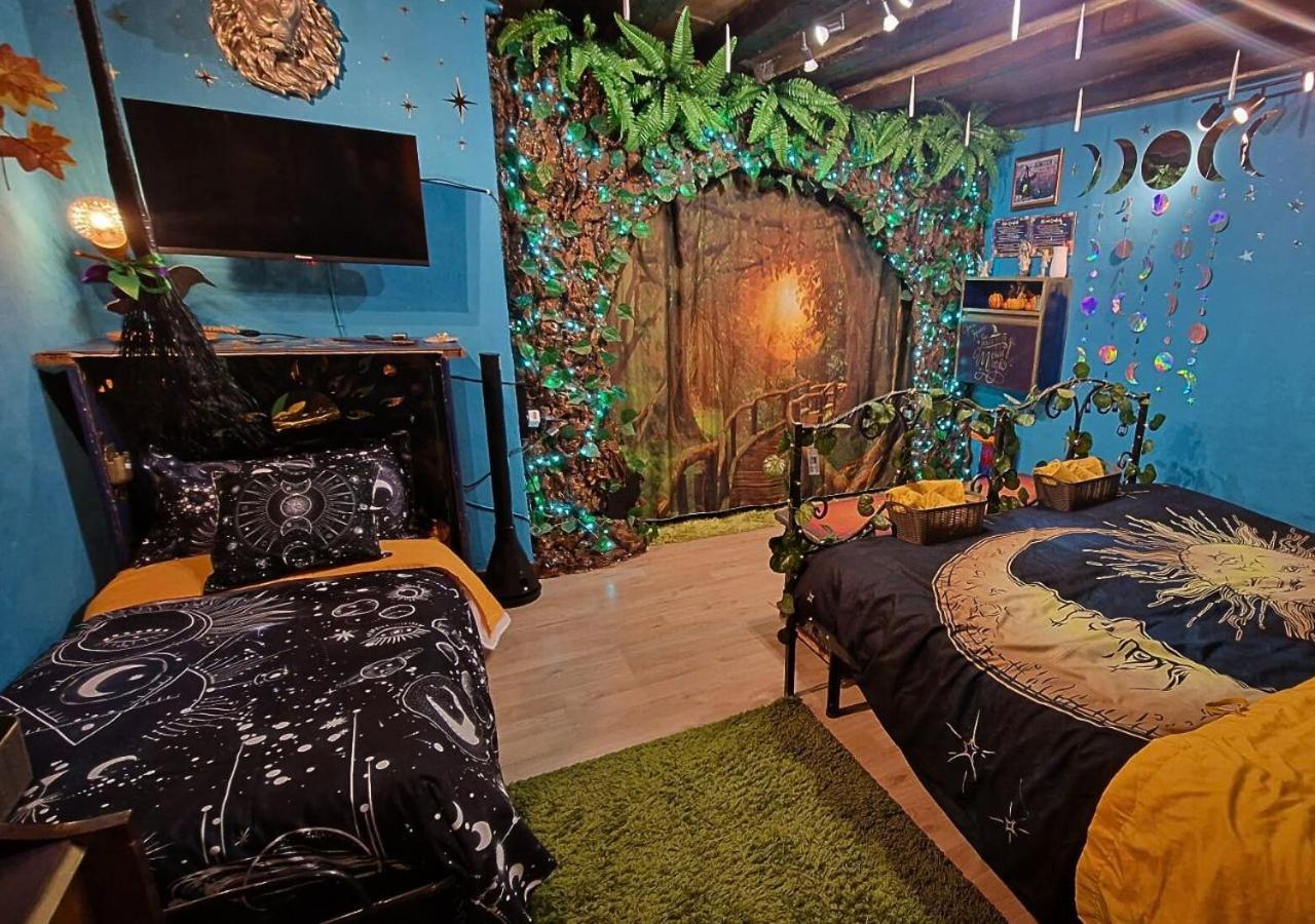 La Casa Di Strega Euphoria - Casa Vacanza Tra Arte E Magia Viterbo Bagian luar foto