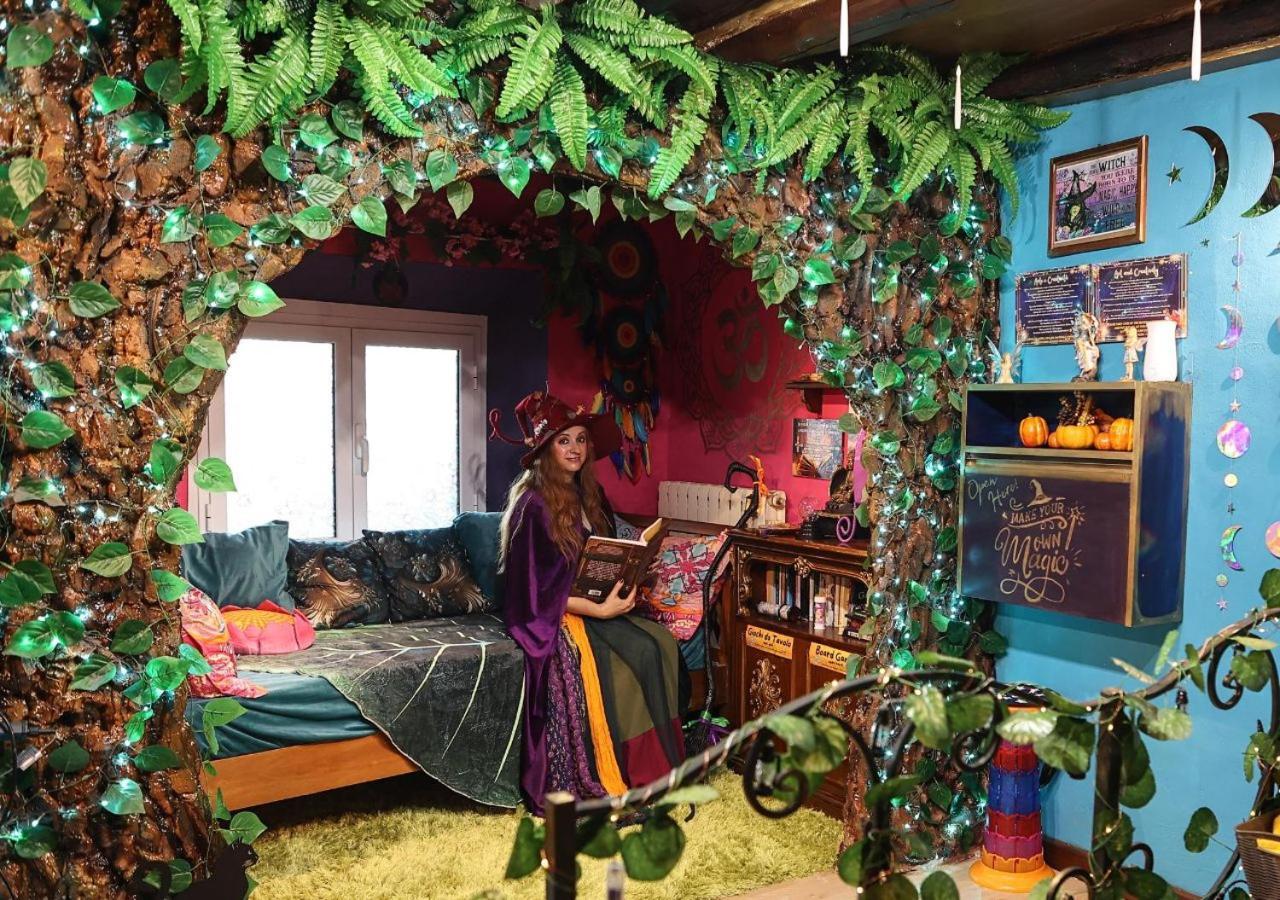 La Casa Di Strega Euphoria - Casa Vacanza Tra Arte E Magia Viterbo Bagian luar foto