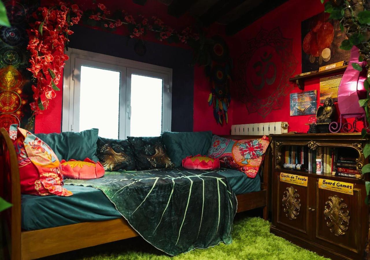 La Casa Di Strega Euphoria - Casa Vacanza Tra Arte E Magia Viterbo Bagian luar foto