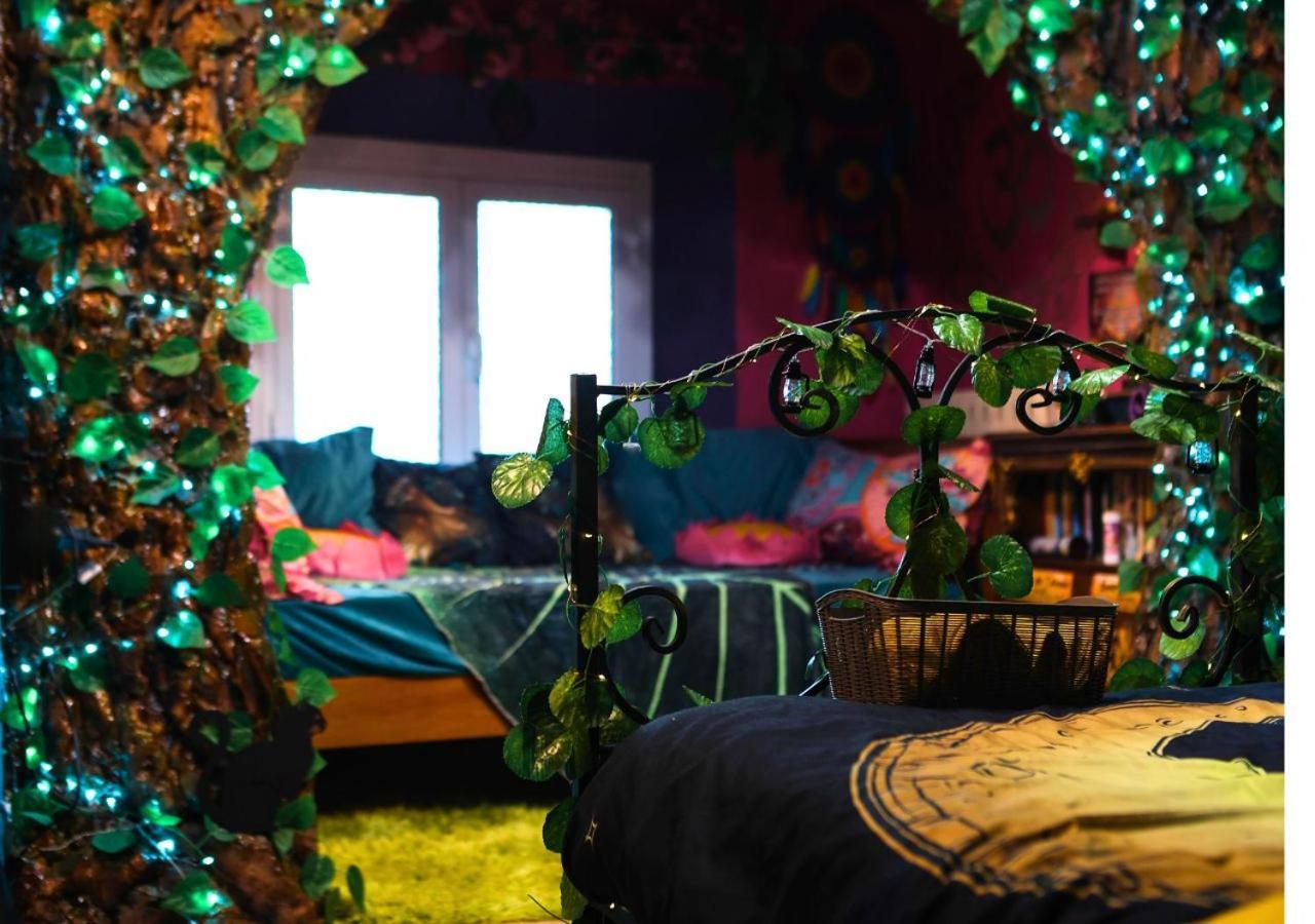 La Casa Di Strega Euphoria - Casa Vacanza Tra Arte E Magia Viterbo Bagian luar foto
