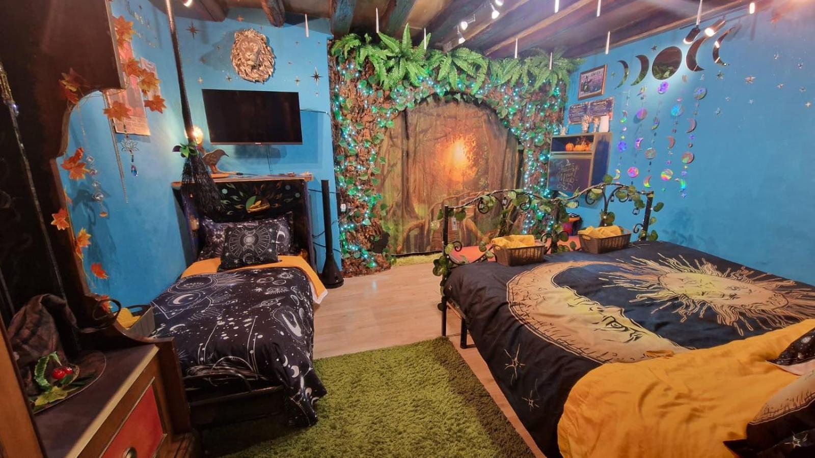 La Casa Di Strega Euphoria - Casa Vacanza Tra Arte E Magia Viterbo Bagian luar foto